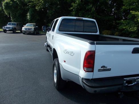 Used 2006 Ford F350 Lariat AWD/4WD image 4