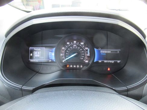 Used 2022 Ford Edge SE image 27