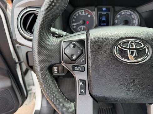 Used 2021 Toyota Tacoma TRD Off-Road AWD/4WD image 16