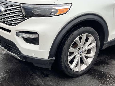 Certified 2022 Ford Explorer Platinum w/ Equipment Group 601A image 9