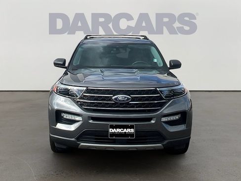 Used 2023 Ford Explorer XLT w/ Equipment Group 202A AWD/4WD image 2