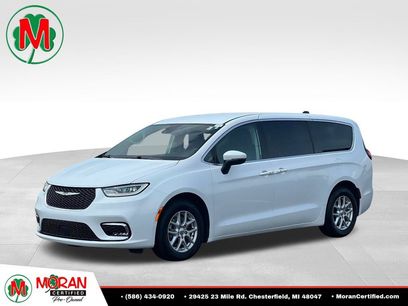 Used 2023 Chrysler Pacifica Touring-L