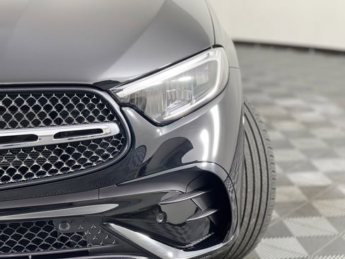 Used 2026 Mercedes-Benz GLC 300 4MATIC image 7