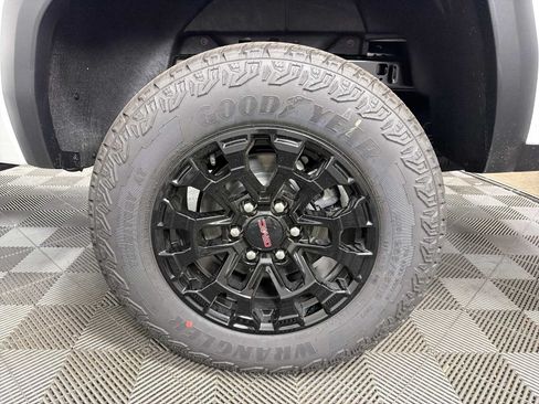 New 2026 GMC Canyon Elevation RWD image 17