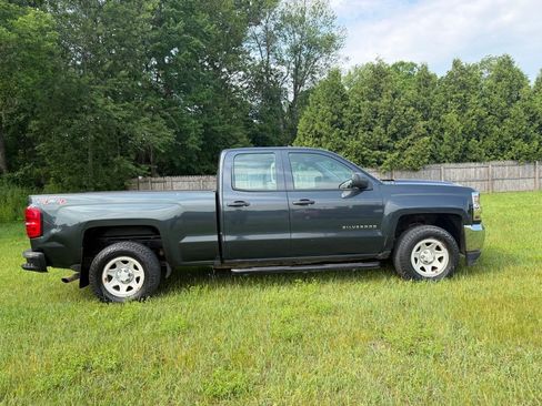 Used 2017 Chevrolet Silverado 1500 W/T w/ Chrome Bumper Package AWD/4WD image 8