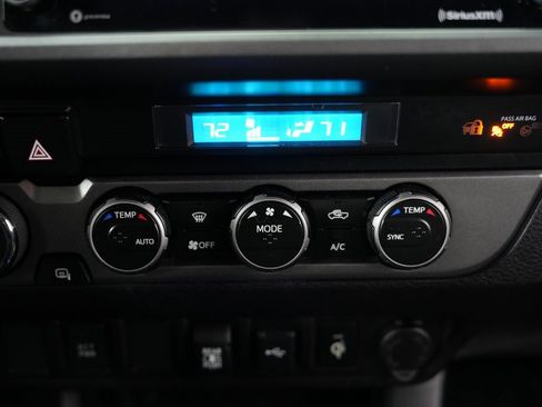 Used 2021 Toyota Tacoma TRD Sport image 29