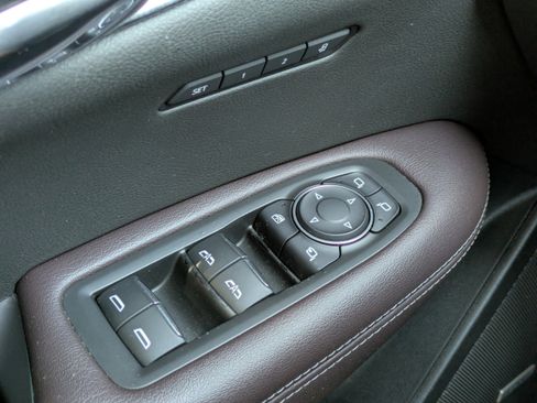 Used 2021 Cadillac XT6 Premium Luxury image 20