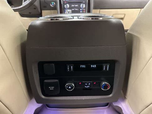Used 2015 Lincoln Navigator 4WD w/ Equipment Group 101A Reserve image 21