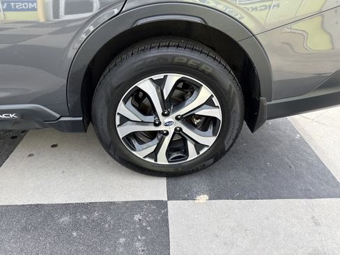Used 2022 Subaru Outback Touring w/ Popular Package #2 image 13