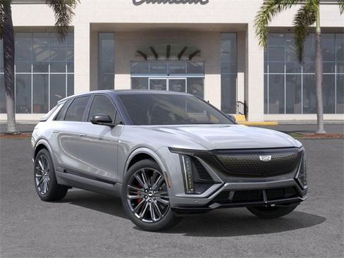 New 2026 Cadillac Lyriq V image 7