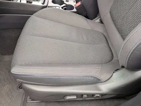 Used 2025 Subaru Forester Premium AWD/4WD image 14