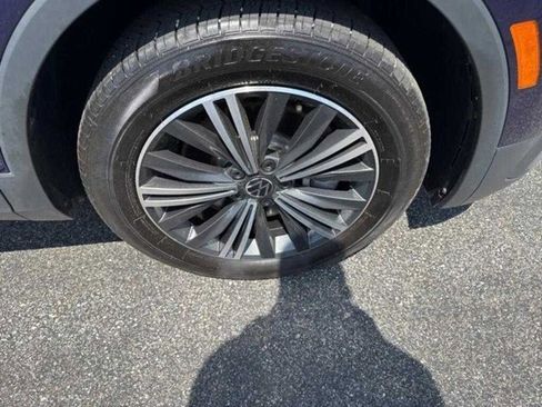 Used 2024 Volkswagen Tiguan Wolfsburg Edition image 20