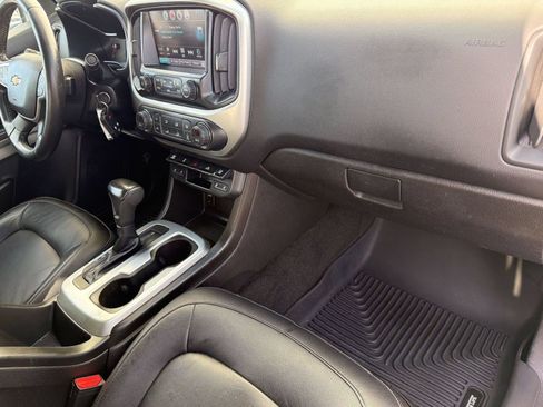 Used 2017 Chevrolet Colorado LT w/ Luxury Package, Chrome RWD image 33