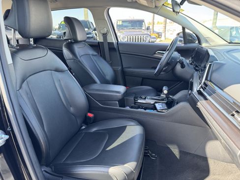 Used 2024 Kia Sportage EX FWD image 34