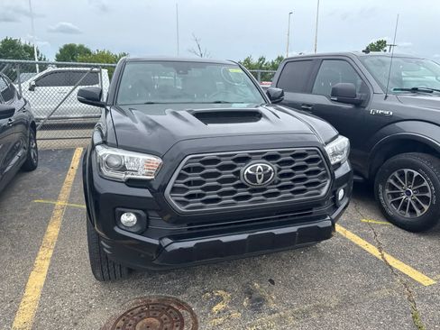 Used 2021 Toyota Tacoma 4x4 Double Cab image 5