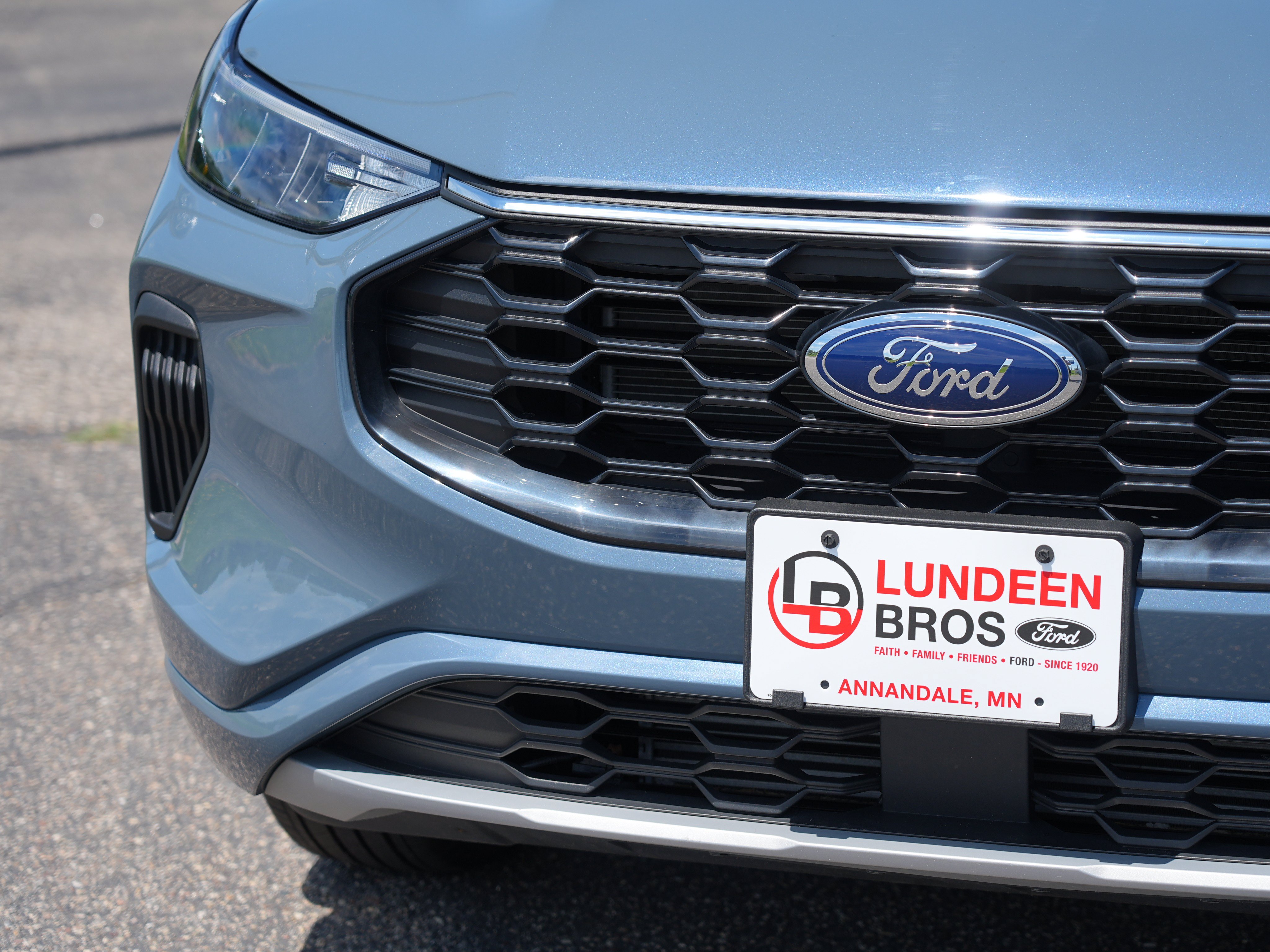 Used 2023 Ford Escape ST-Line w/ Tech Pack #1 AWD/4WD image 11