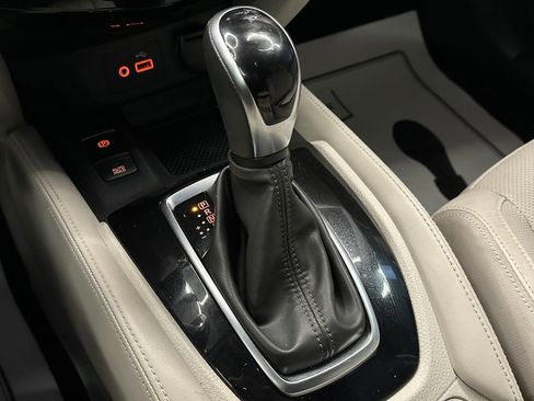 Used 2020 Nissan Rogue Sport SL w/ Premium Package FWD image 16