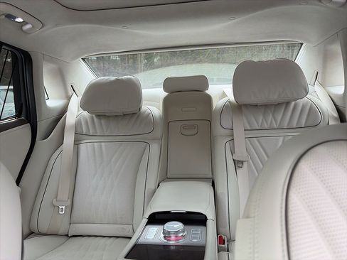 Used 2025 Genesis G90 3.5T image 6