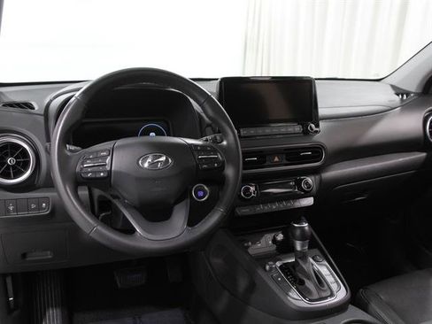 Used 2022 Hyundai Kona Limited image 6