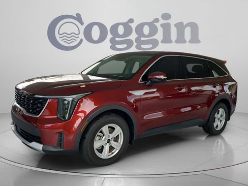 Used 2024 Kia Sorento LX FWD image 1