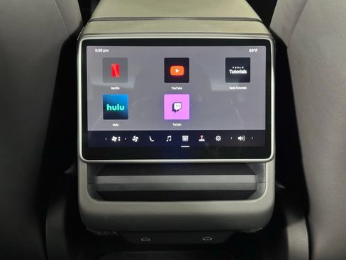 Used 2024 Tesla Model 3 Standard Range RWD image 31