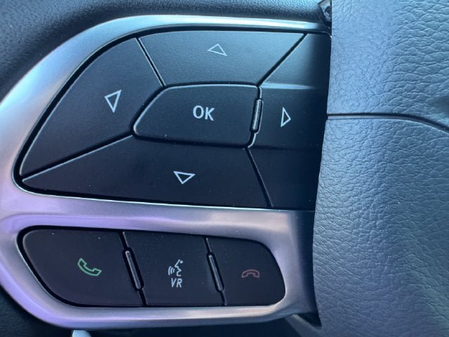 New 2027 Chrysler Pacifica Select FWD image 36
