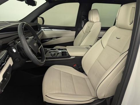 Used 2025 Cadillac Escalade Sport image 11