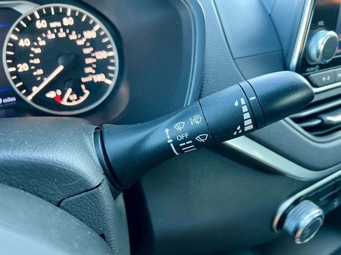 Used 2022 Nissan Altima 2.5 SV image 26