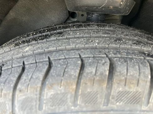 Used 2026 Chevrolet Equinox LT AWD/4WD image 31