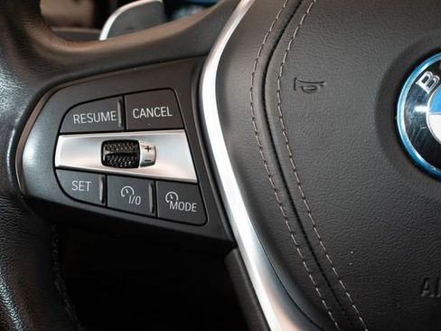 Used 2025 BMW X5 xDrive50e AWD/4WD image 25