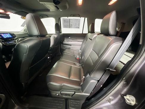 Used 2021 Honda Pilot Touring image 28