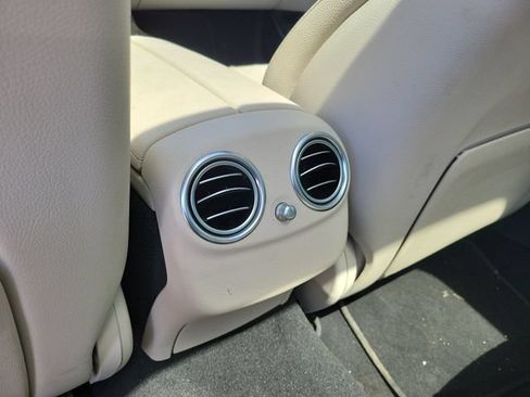 Used 2021 Mercedes-Benz E 350 Sedan image 17
