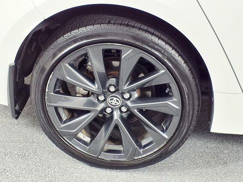 Used 2023 Toyota Corolla SE FWD image 6