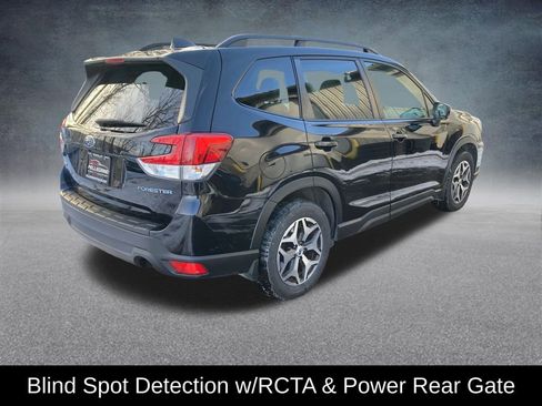 Used 2021 Subaru Forester Premium image 6