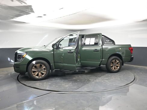 Used 2024 Nissan Titan SV w/ SV Bronze Edition Package RWD image 51