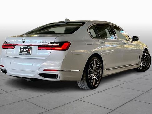 Used 2022 BMW 750i xDrive w/ Executive Package image 12