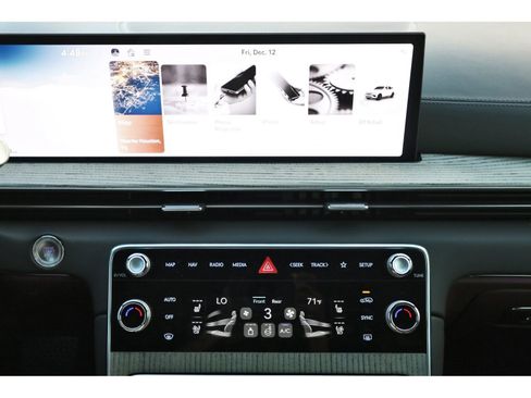 Used 2025 Genesis GV80 3.5T Prestige image 24