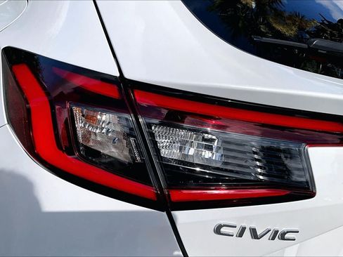 Used 2022 Honda Civic Sport image 28