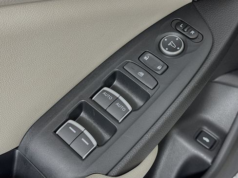 Certified 2019 Honda Accord Touring image 18