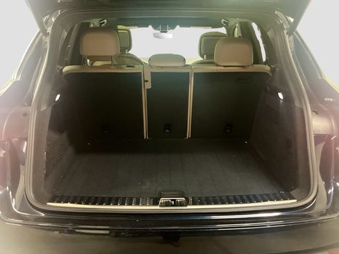 Certified 2021 Porsche Cayenne AWD/4WD image 28