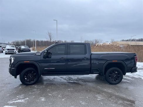 Used 2025 GMC Sierra 2500 AT4 w/ AT4 Premium Plus Package image 6