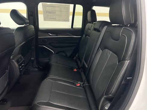 New 2026 Jeep Grand Cherokee Limited Reserve image 10