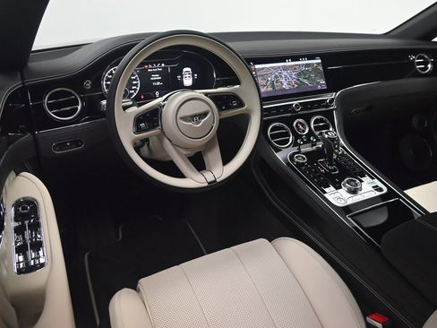 Used 2024 Bentley Continental GT V8 image 16