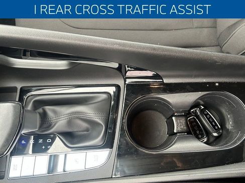 Used 2023 Hyundai Elantra SEL w/ Convenience Package image 15