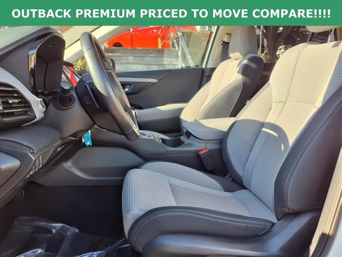 Used 2024 Subaru Outback Premium image 12