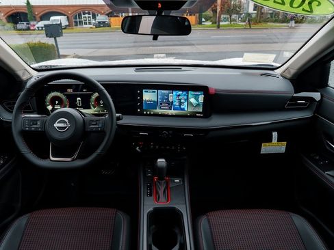 New 2026 Nissan Kicks SR image 9