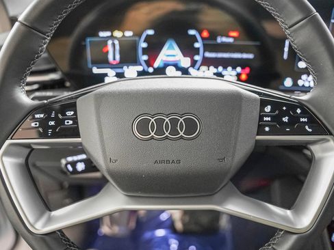 Certified 2025 Audi Q5 Prestige image 16