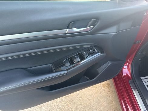 Used 2023 Nissan Altima 2.5 SL image 9