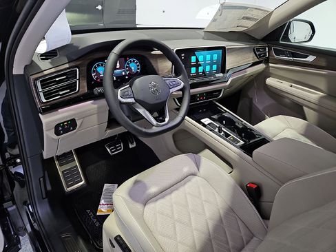 New 2026 Volkswagen Atlas SEL Premium R-Line AWD/4WD image 15