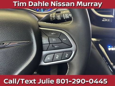 Used 2026 Chrysler Pacifica Select FWD image 24